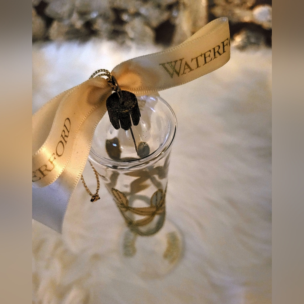 MAKE AN OFFER, Please! Waterford 2000/2001 Toasting Flute Ornament - Picture 2 of 4